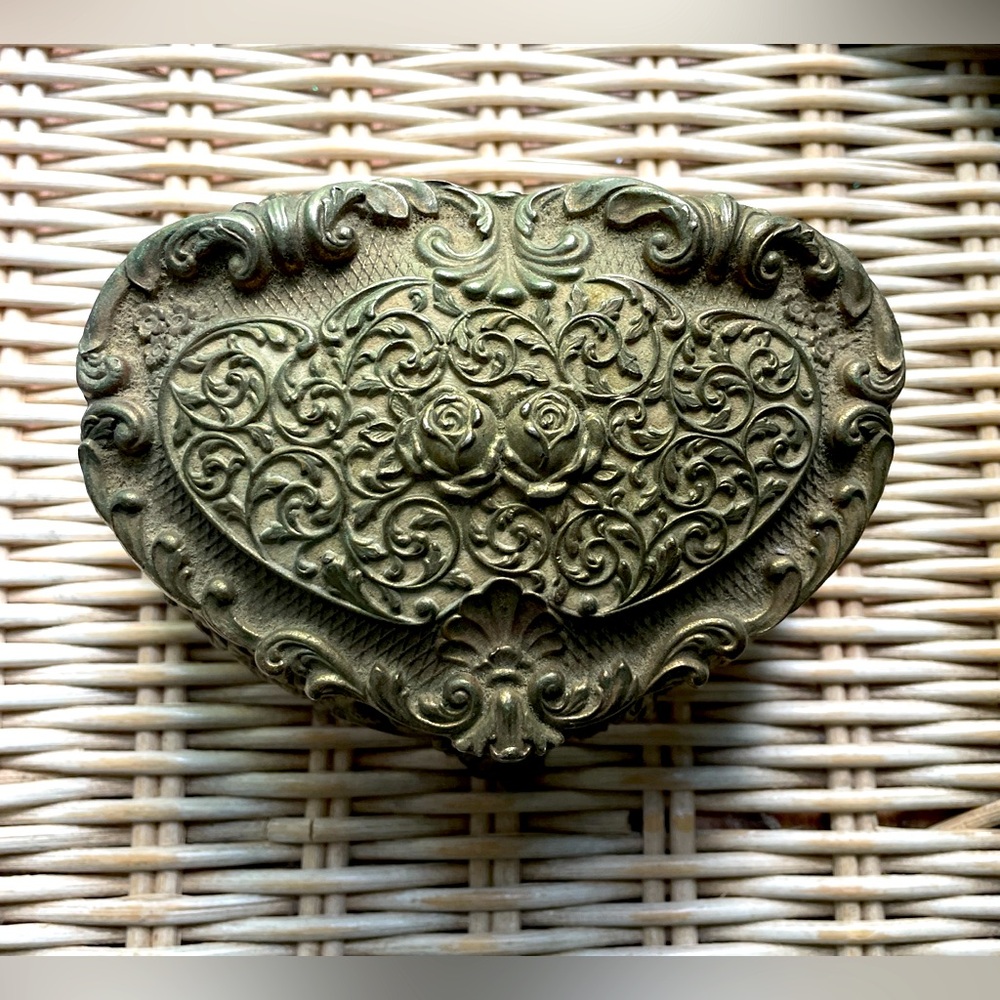 VTG Floral Gold Toned Jewelry/Trinket Box 1